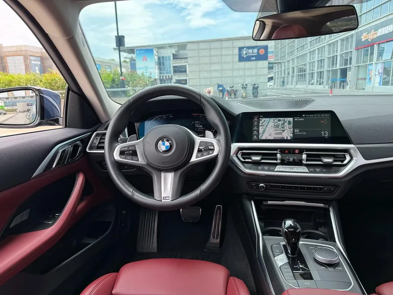 BMW 4 Series 2022 425i M Sports suit interior photo 11 BMW 4 Series 2022 425i M Sports suit interior photo 11