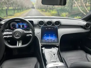 Mercedes-Benz C-Class 2022 Mise à jour C 200 L Version sportive extérieur photo 3