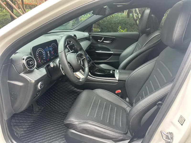 Mercedes-Benz C-Class 2022 Mise à jour C 200 L Version sportive extérieur photo 5