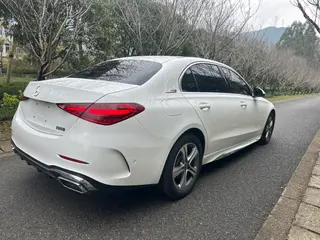 Mercedes-Benz C-Class 2022 Mise à jour C 200 L Version sportive intérieur photo 8