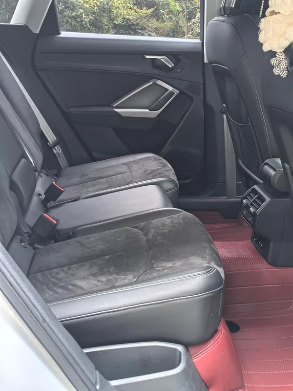 Audi Q3 2023 35 TFSI Aggressive and dynamic (1.5T) interior photo 8 Audi Q3 2023 35 TFSI Aggressive and dynamic (1.5T) interior photo 8