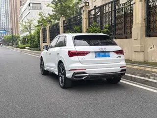 Audi Q3 2023 35 TFSI Aggressive and dynamic (1.5T) interior photo 10 Audi Q3 2023 35 TFSI Aggressive and dynamic (1.5T) interior photo 10