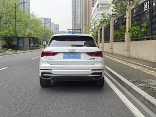 Audi Q3 2023 35 TFSI Aggressive and dynamic (1.5T) interior photo 11 Audi Q3 2023 35 TFSI Aggressive and dynamic (1.5T) interior photo 11
