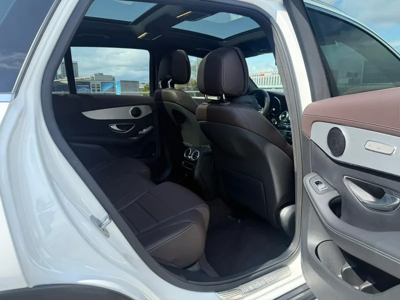 Mercedes-Benz GLC 2022 Restyling GLC 260 L 4MATIC Dynamic interior photo 11