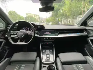 Audi A3 2022 Sportback 35 TFSI Estilo deportivo de moda exterior foto 4