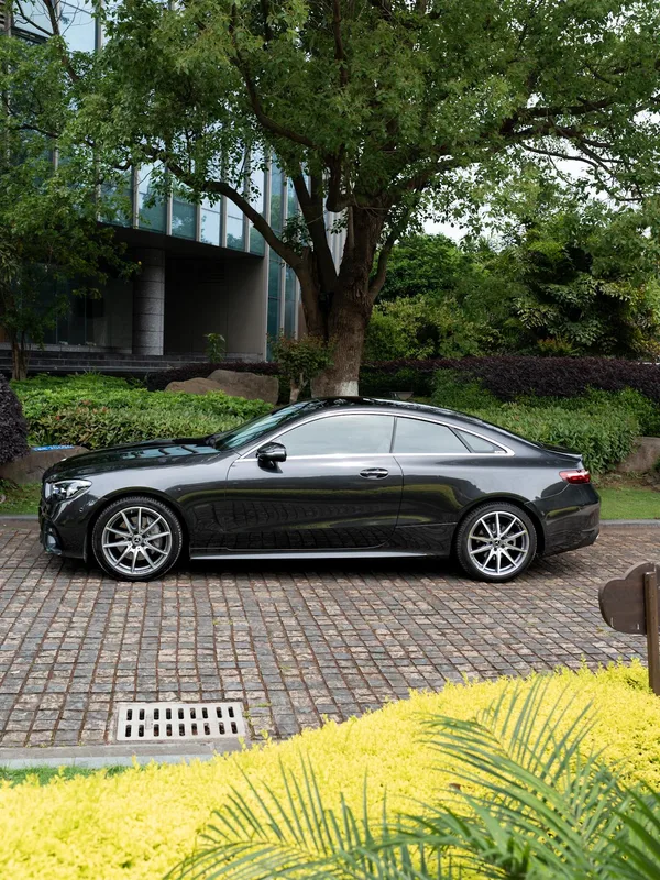 Mercedes-Benz E-Class (Imported) 2023 E 260 Coupé exterior foto 3 Mercedes-Benz E-Class (Imported) 2023 E 260 Coupé exterior foto 3