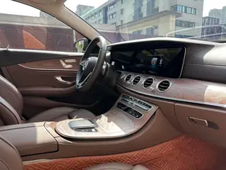 Mercedes-Benz E-Class 2022 Second change E 300 L Luxury type Passenger car exterior photo 7 Mercedes-Benz E-Class 2022 Second change E 300 L Luxury type Passenger car exterior photo 7
