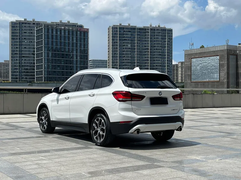 BMW X1 2021 sDrive25Li Leading Type exterior photo 4 BMW X1 2021 sDrive25Li Leading Type exterior photo 4