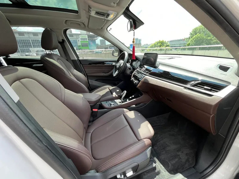 BMW X1 2021 sDrive25Li Leading Type interior photo 12 BMW X1 2021 sDrive25Li Leading Type interior photo 12