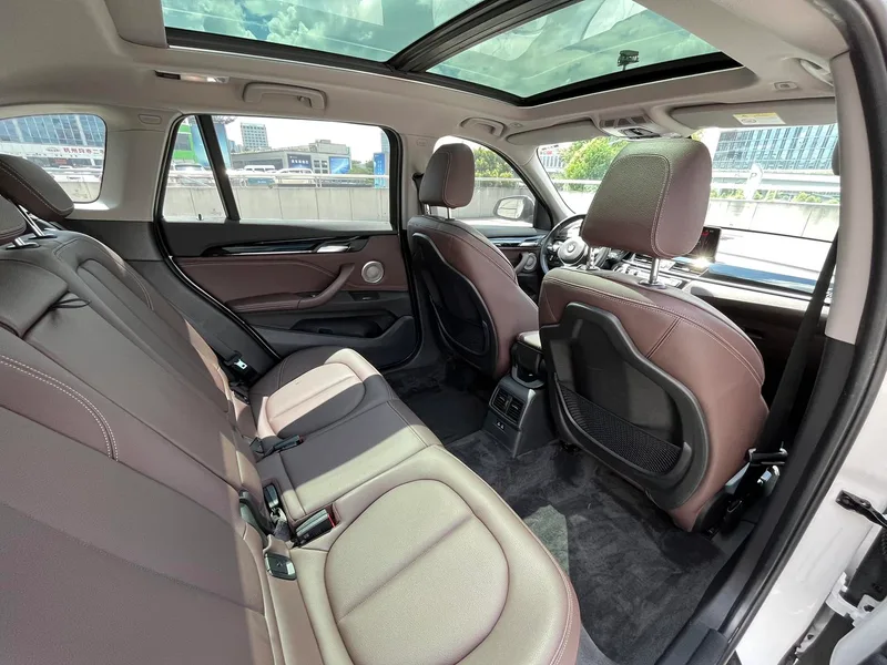 BMW X1 2021 sDrive25Li Leading Type interior photo 13 BMW X1 2021 sDrive25Li Leading Type interior photo 13