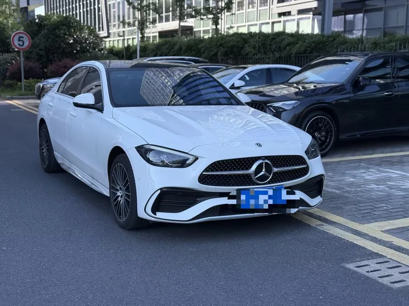 Mercedes-Benz C-Class 2025 C 260 L Sports version exterior photo 2 Mercedes-Benz C-Class 2025 C 260 L Sports version exterior photo 2