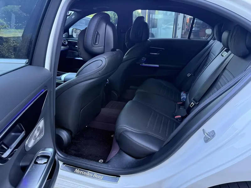 Mercedes-Benz C-Class 2025 C 260 L Sports version interior photo 7 Mercedes-Benz C-Class 2025 C 260 L Sports version interior photo 7