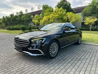 Mercedes-Benz E-Class 2023 Restyling E 300 L Fashionable Passenger car exterior photo 1 Mercedes-Benz E-Class 2023 Restyling E 300 L Fashionable Passenger car exterior photo 1