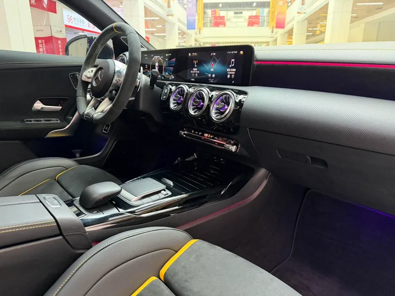 Mercedes-Benz CLA AMG 2022 AMG CLA 45 S 4MATIC interior foto 20
