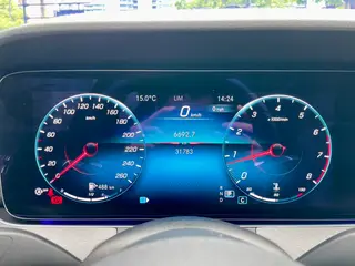 Mercedes-Benz E-Class 2022 Restyling E 300 L Fashionable sports car interior photo 19 Mercedes-Benz E-Class 2022 Restyling E 300 L Fashionable sports car interior photo 19