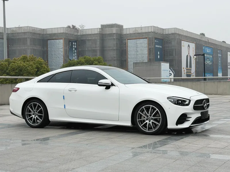 Mercedes-Benz E-Class (Imported) 2021 Reforma E 300 Coupé exterior foto 4