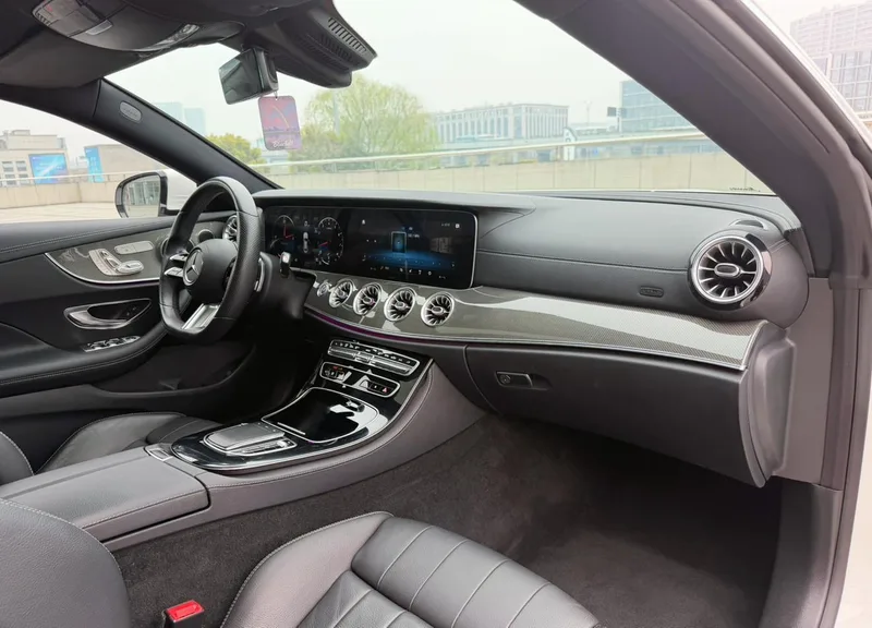 Mercedes-Benz E-Class (Imported) 2021 Reforma E 300 Coupé interior foto 9