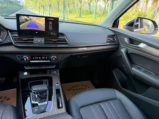 Audi Q5L 2024 40TFSI Deluxe Elegant interior photo 12 Audi Q5L 2024 40TFSI Deluxe Elegant interior photo 12
