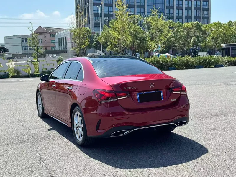 Mercedes-Benz A-Class 2022 A 200 L Sports Sedan Dynamic Edition interior photo 8 Mercedes-Benz A-Class 2022 A 200 L Sports Sedan Dynamic Edition interior photo 8