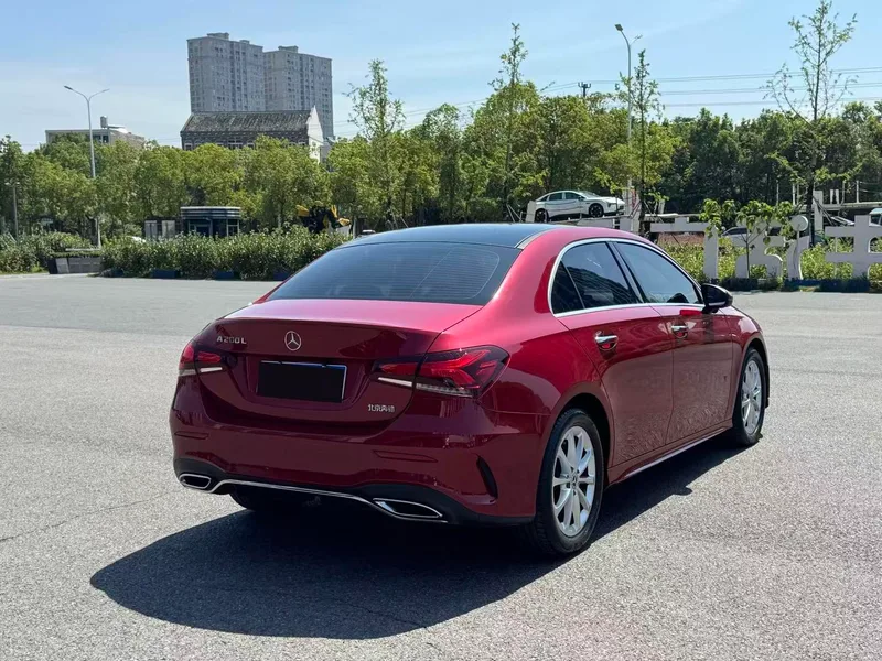 Mercedes-Benz A-Class 2022 A 200 L Sports Sedan Dynamic Edition interior photo 10 Mercedes-Benz A-Class 2022 A 200 L Sports Sedan Dynamic Edition interior photo 10