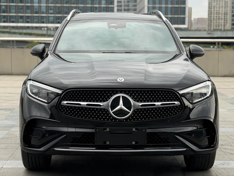 Mercedes-Benz GLC 2024 GLC 260 L 4MATIC Luxury type 5 seat exterior photo 2