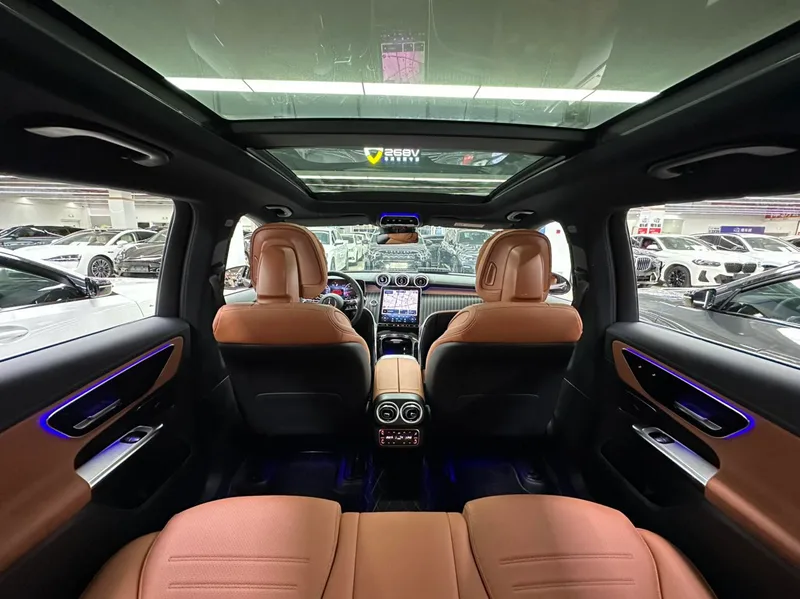 Mercedes-Benz GLC 2024 GLC 260 L 4MATIC Luxury type 5 seat exterior photo 9