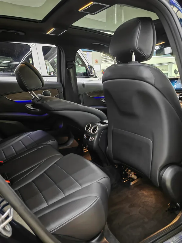 Mercedes-Benz GLC 2022 GLC 300 L 4MATIC Dinámico interior foto 16