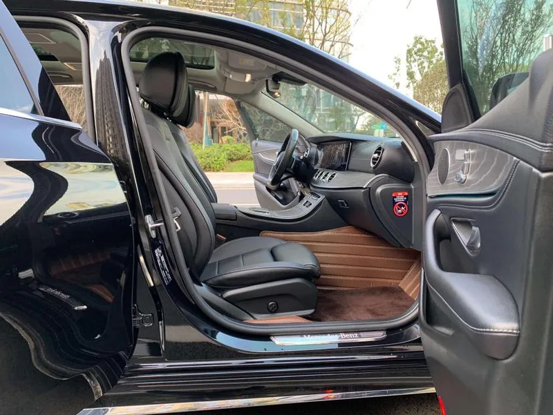 Mercedes-Benz E-Class 2022 Restyling E 300 L Fashionable Passenger car exterior photo 4 Mercedes-Benz E-Class 2022 Restyling E 300 L Fashionable Passenger car exterior photo 4