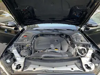 Mercedes-Benz E-Class 2022 Tres cambios E 300 L Estilo de moda Coche exterior foto 7