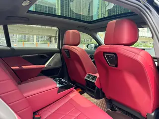 BMW 5 Series 2024 530Li Leading Type M Sports suit interior photo 10 BMW 5 Series 2024 530Li Leading Type M Sports suit interior photo 10