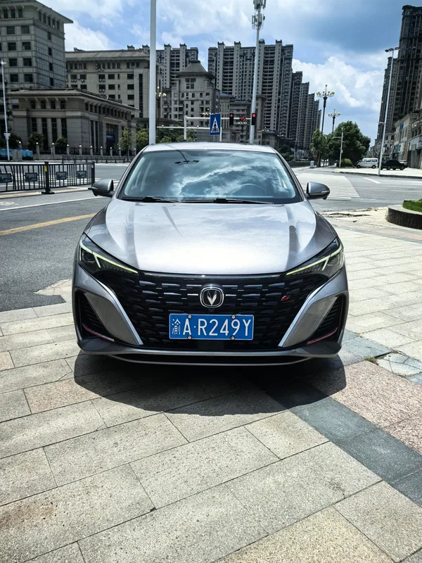 Changan Eado 2021 PLUS Ballena azul NE 1.4T GDI DCT Acabado premium exterior foto 3