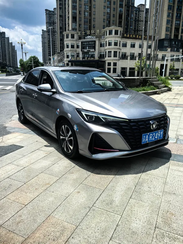 Changan Eado 2021 PLUS Ballena azul NE 1.4T GDI DCT Acabado premium exterior foto 4