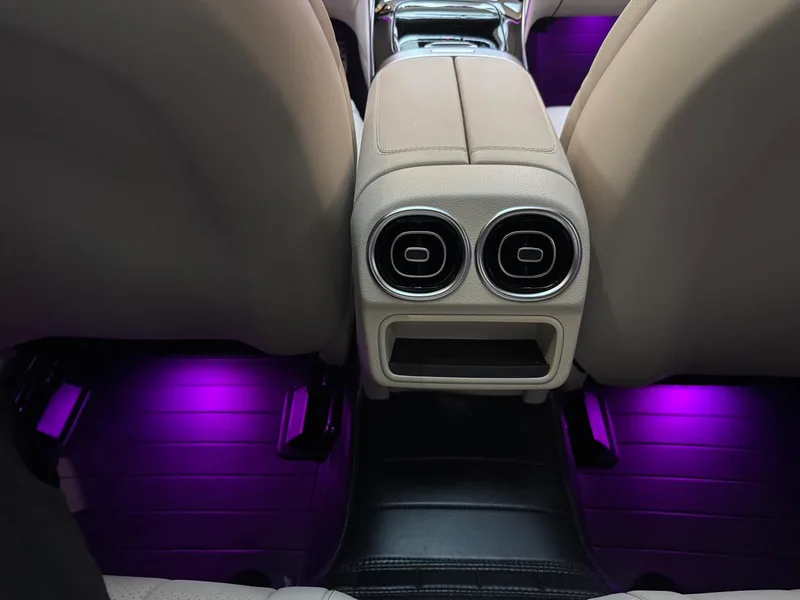 Mercedes-Benz CLE 2025 CLE 260 Coupé intérieur photo 19