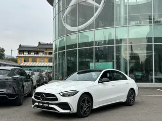 Mercedes-Benz C-Class 2025 C 260 L Hao Night Sports Edition exterior photo 1