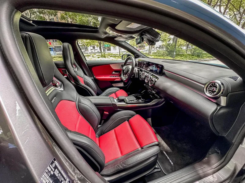 Mercedes-Benz Mercedes-AMG A-Class 2020 AMG A 35 4MATIC interior photo 9 Mercedes-Benz Mercedes-AMG A-Class 2020 AMG A 35 4MATIC interior photo 9