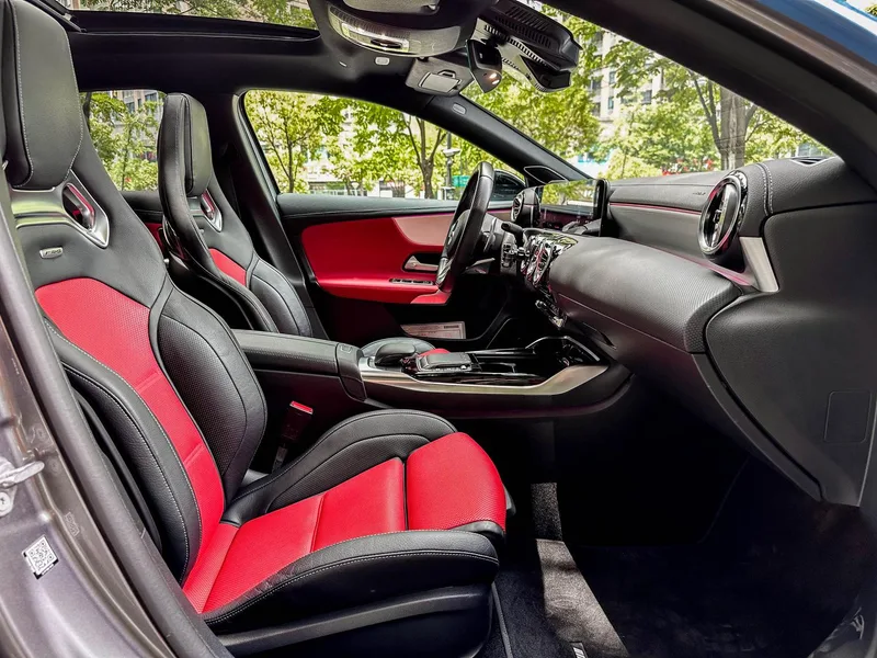 Mercedes-Benz Mercedes-AMG A-Class 2020 AMG A 35 4MATIC interior photo 15 Mercedes-Benz Mercedes-AMG A-Class 2020 AMG A 35 4MATIC interior photo 15