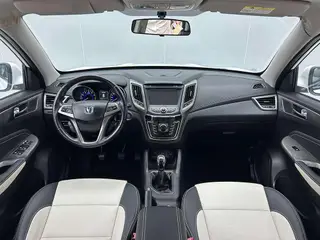 Changan CS35 2017 1.6L Manual Deluxe interior photo 9 Changan CS35 2017 1.6L Manual Deluxe interior photo 9