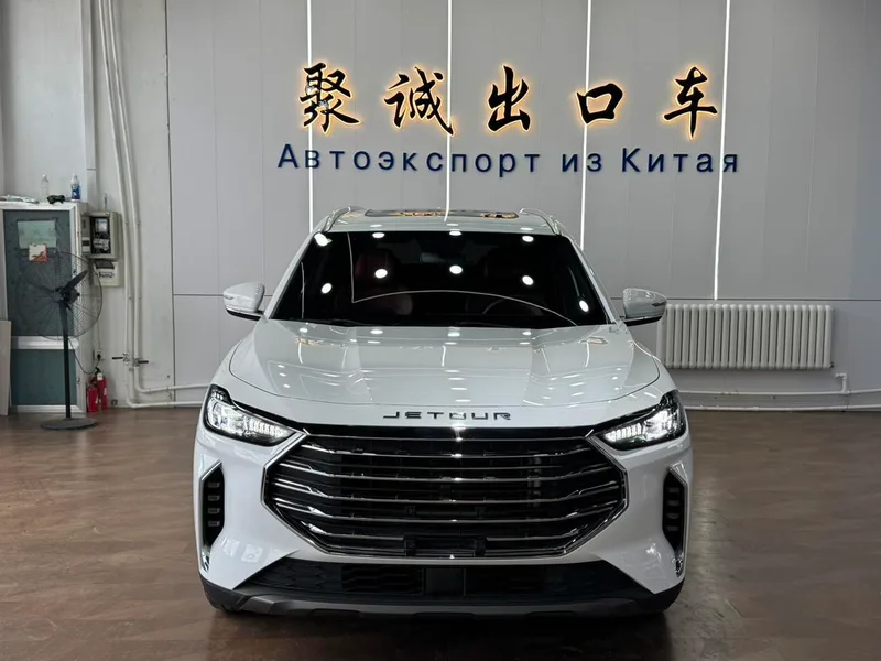 Jetour X70 PLUS 2023 Version d'auto-amélioration 1.5T CVT Auto-amélioration MAX 5 Siège extérieur photo 2 Jetour X70 PLUS 2023 Version d'auto-amélioration 1.5T CVT Auto-amélioration MAX 5 Siège extérieur photo 2