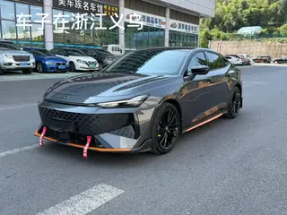 Changan UNI-V 2024 1.5T Престижный спортивный