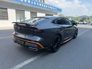 Changan UNI-V 2024 1.5T Престижный спортивный интерьер фото 12 Changan UNI-V 2024 1.5T Престижный спортивный интерьер фото 12