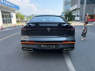 Changan UNI-V 2024 1.5T Престижный спортивный интерьер фото 13 Changan UNI-V 2024 1.5T Престижный спортивный интерьер фото 13