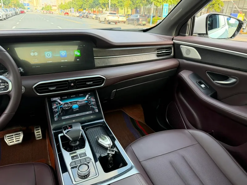Jetour X90 2023 Zilong 2.0T DCT Changsheng Edition 7 seat interior photo 14 Jetour X90 2023 Zilong 2.0T DCT Changsheng Edition 7 seat interior photo 14