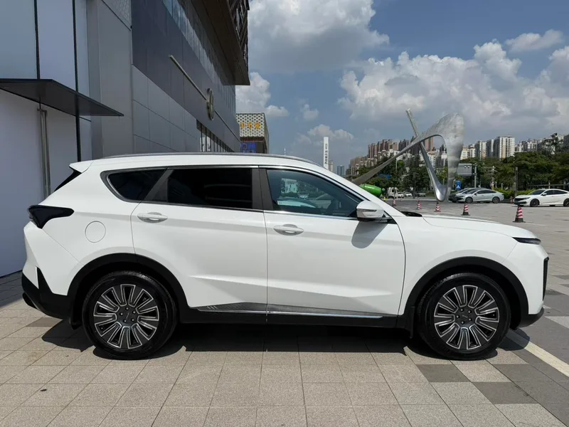 Jetour X70 PLUS 2025 1.5T 6DCT Version de luxe 7 Siège extérieur photo 4 Jetour X70 PLUS 2025 1.5T 6DCT Version de luxe 7 Siège extérieur photo 4