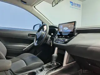 Toyota Frontlander 2024 2.0L CVT Versión de élite interior foto 11 Toyota Frontlander 2024 2.0L CVT Versión de élite interior foto 11