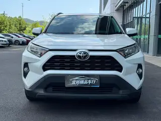 Toyota RAV4 2022 2.0L CVT Two-wheel drive urban version exterior photo 2 Toyota RAV4 2022 2.0L CVT Two-wheel drive urban version exterior photo 2