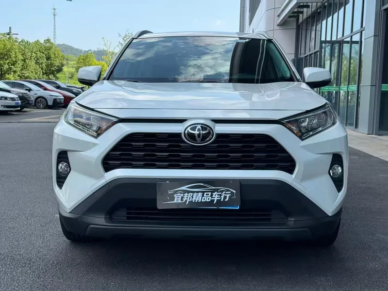 Toyota RAV4 2022 2.0L CVT Two-wheel drive urban version exterior photo 2 Toyota RAV4 2022 2.0L CVT Two-wheel drive urban version exterior photo 2