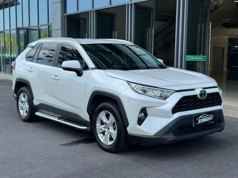 Toyota RAV4 2022 2.0L CVT Two-wheel drive urban version exterior photo 3 Toyota RAV4 2022 2.0L CVT Two-wheel drive urban version exterior photo 3