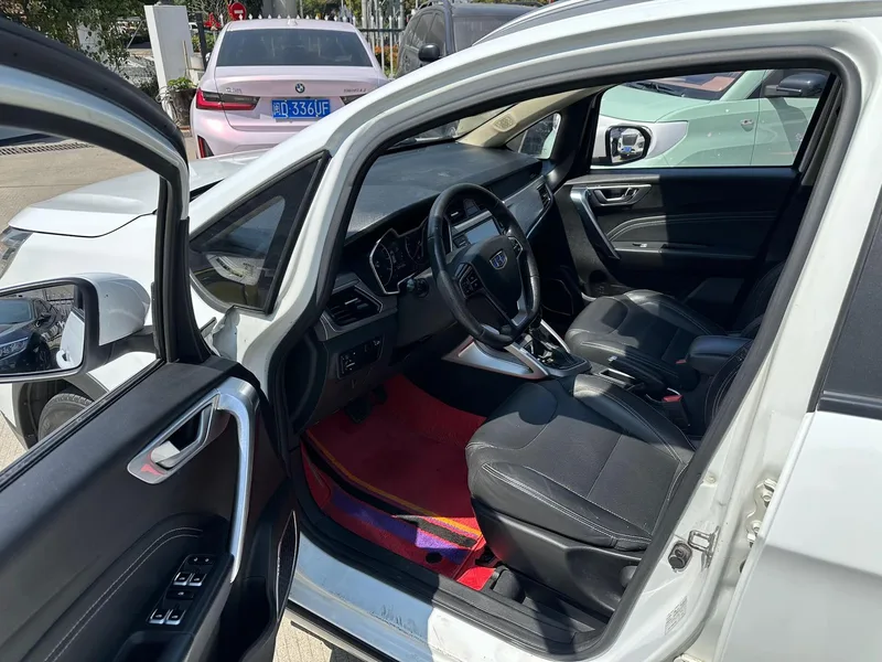 Geely Vision X3 2017 1.5L Auto Elite interior photo 7