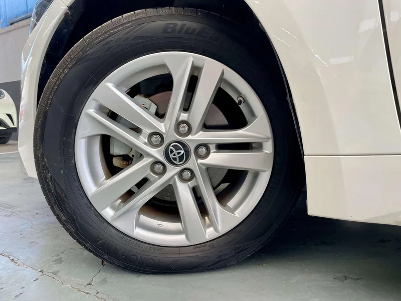 Toyota Levin 2022 Dual Power 1.8H E-CVT Leading Edition interior photo 17 Toyota Levin 2022 Dual Power 1.8H E-CVT Leading Edition interior photo 17