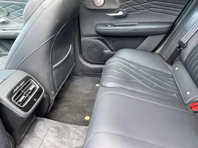 Chery Arrizo 8 PRO 2025 2.0T DCT Premium Class interior photo 12 Chery Arrizo 8 PRO 2025 2.0T DCT Premium Class interior photo 12